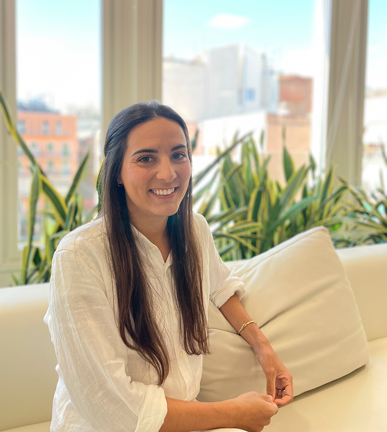 SílviaVinyes_oficinaDKV Sílvia vinyes en las oficinas de DKV